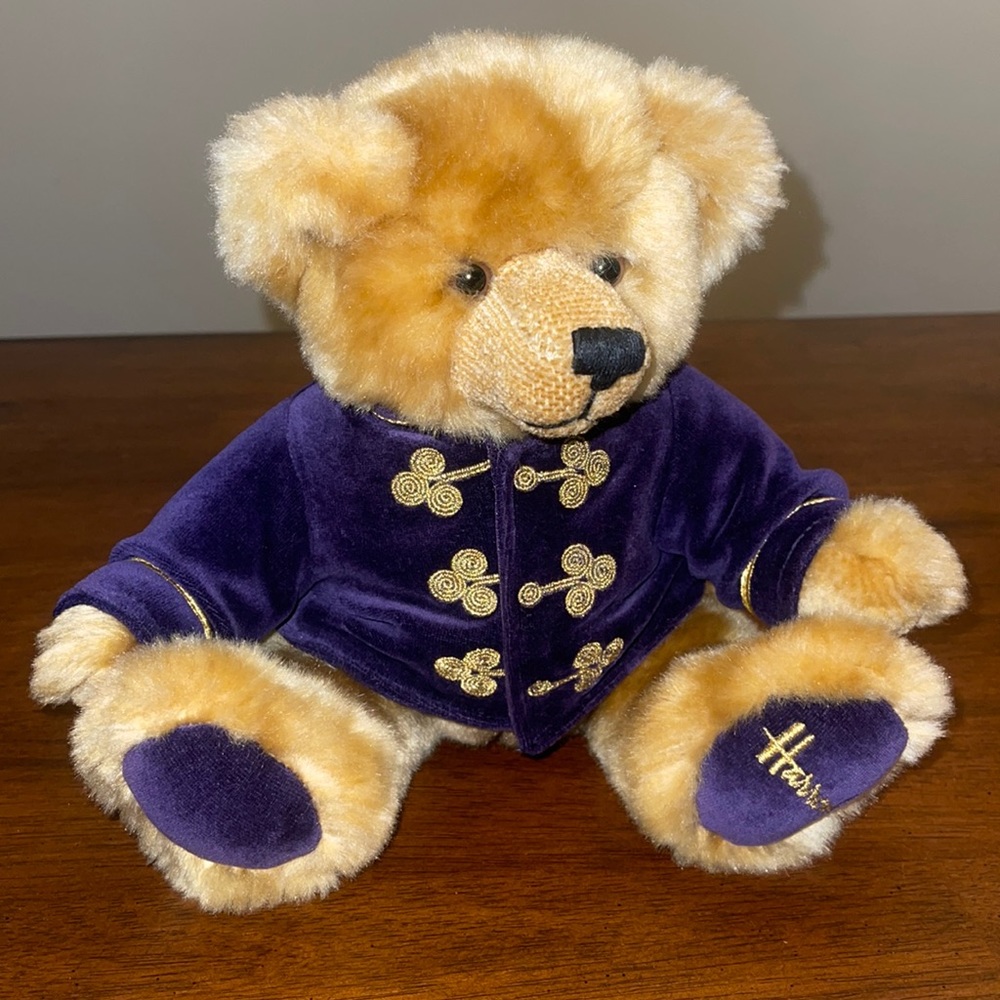 Harrods Vintage Teddy Bear 🧸 2000 Edition.